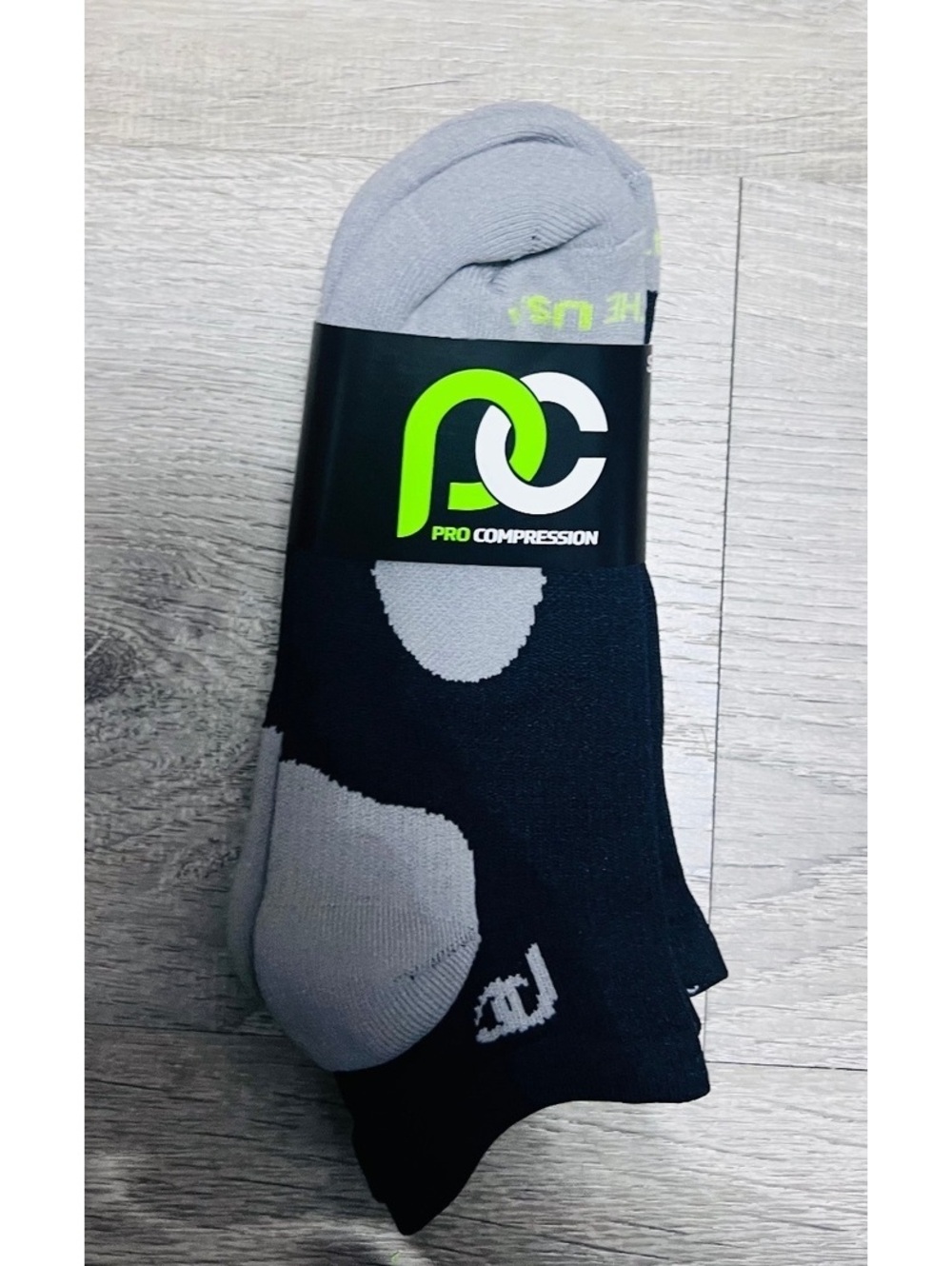 Pro Compression Athletic Socks Black and Gray Size Small/Medium  S/M